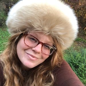 Meet your Posher, Katie